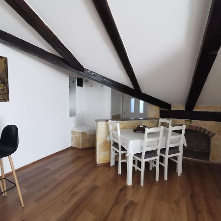 Loft Apartment Пула Экстерьер фото