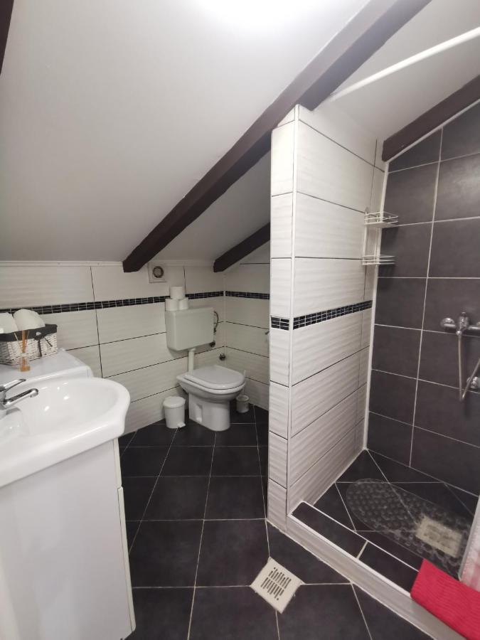 Loft Apartment Пула Экстерьер фото